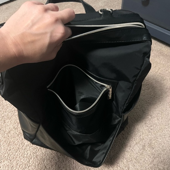 BIES The Backpack Diaper Bag in Black - Picture 15 of 16